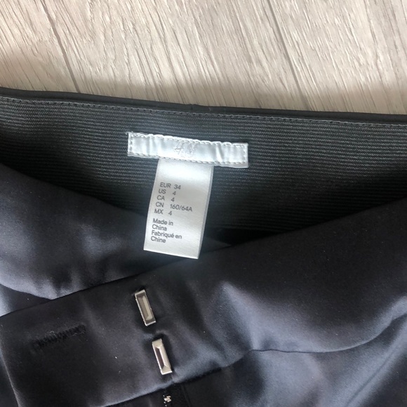 Satin black skinny trousers - Picture 3 of 3